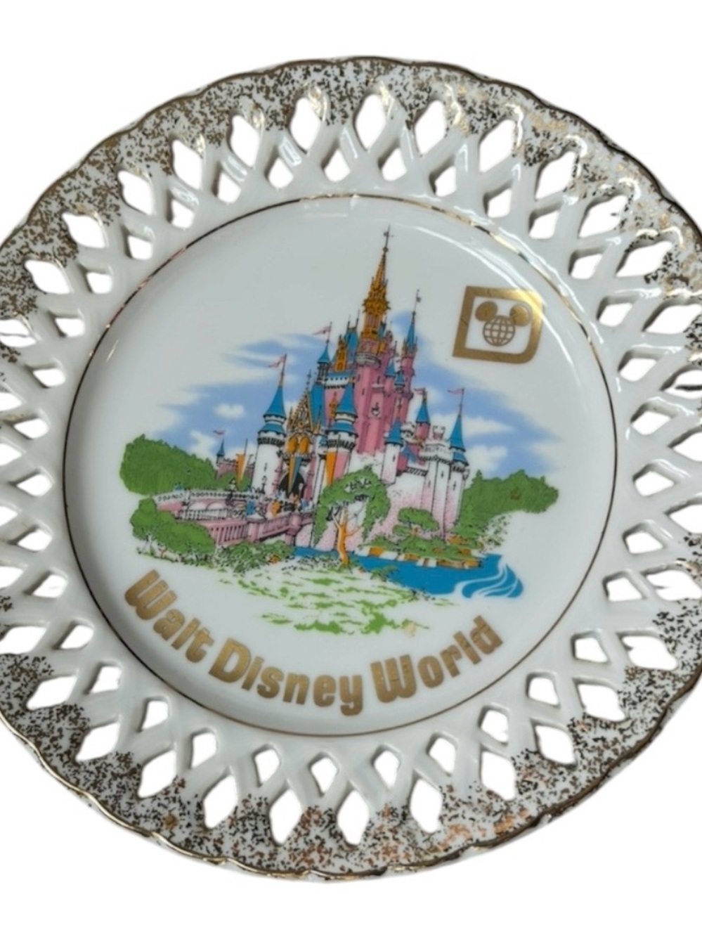 Vintage 70's Walt Disney World Cinderella Castle Souvenir Plate